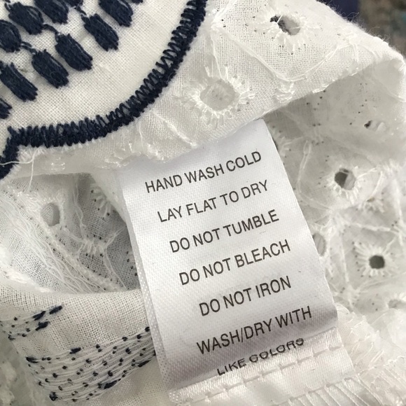 RD KOKO White Eyelet and Blue Embroidered 3/4 Sleeve boho elastic neck blouse M - Picture 9 of 9